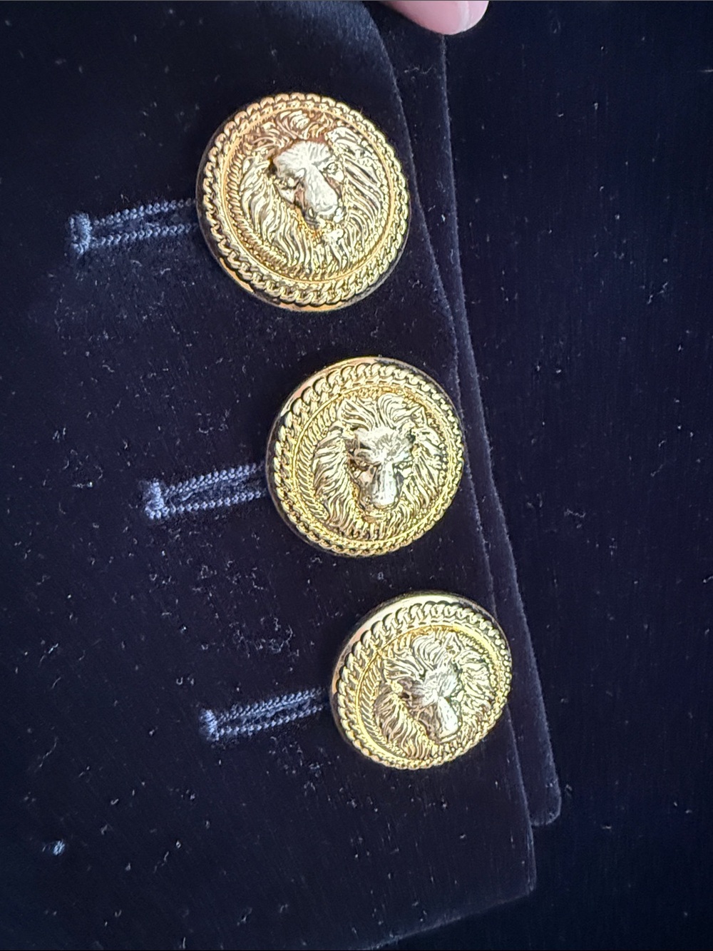 Balmain Black Velvet Cropped Double-Breasted Blazer with Gold Buttons Size 38 - Picture 5 of 5